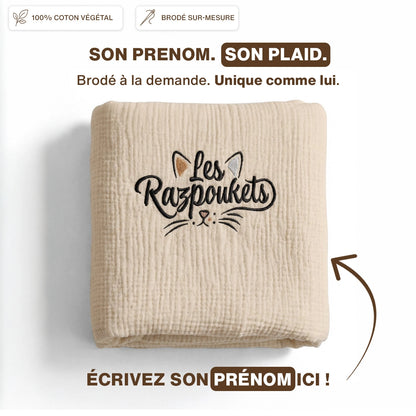 Plaid coton personnalisé prénom chat — mousseline brodée Les Razpoukets®