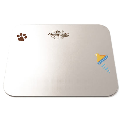 Tapis de gamelle pour chat greige, sans personnalisation, vu de trois quarts
