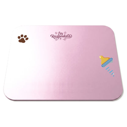 Tapis de gamelle pour chat rose poudre, sans personnalisation, vu de trois quarts